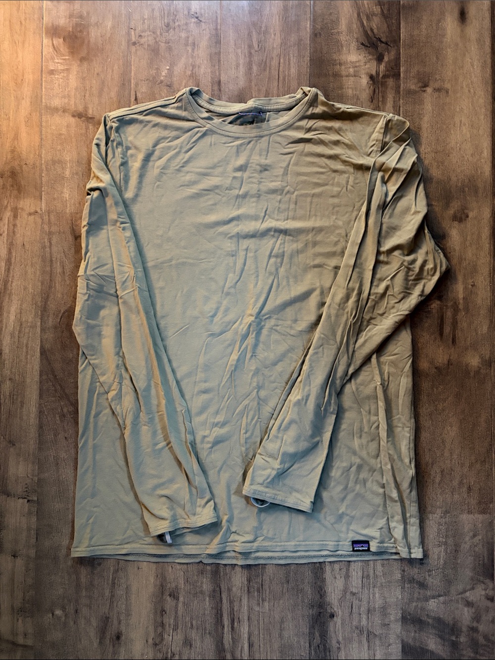 Men's Patagonia Long-Sleeve sun Shirt - olive green